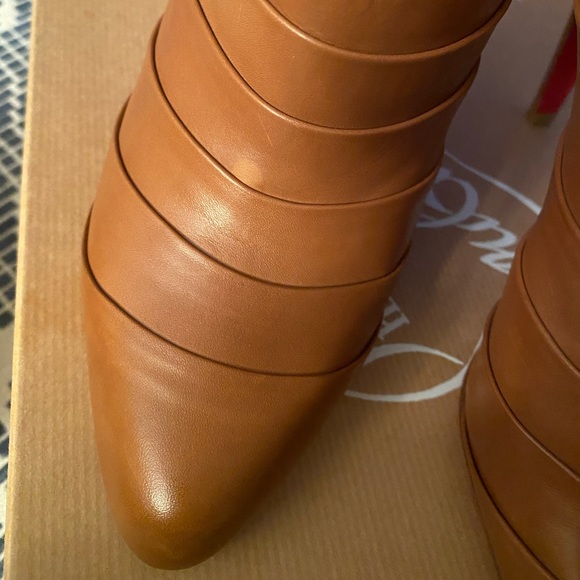 ❤️🖤 CL Orniron Booties 🖤❤️ - Picture 2 of 14